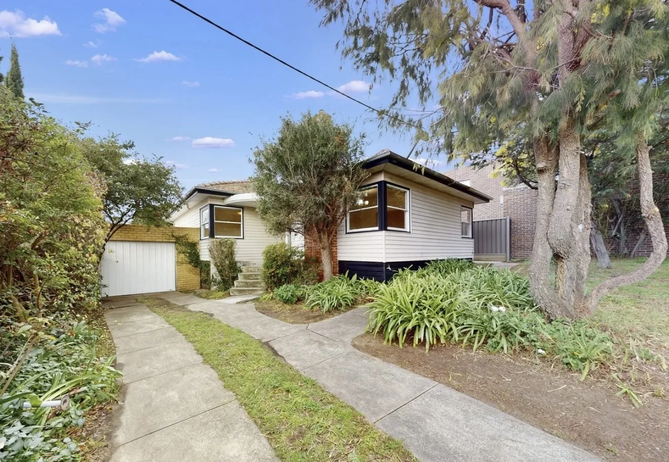 28 Loch Crescent, Strathmore VIC 3041