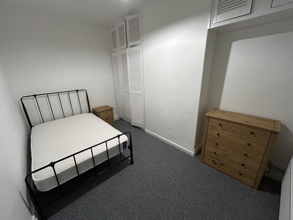 Room to rentNew Road, Wrexham LL11