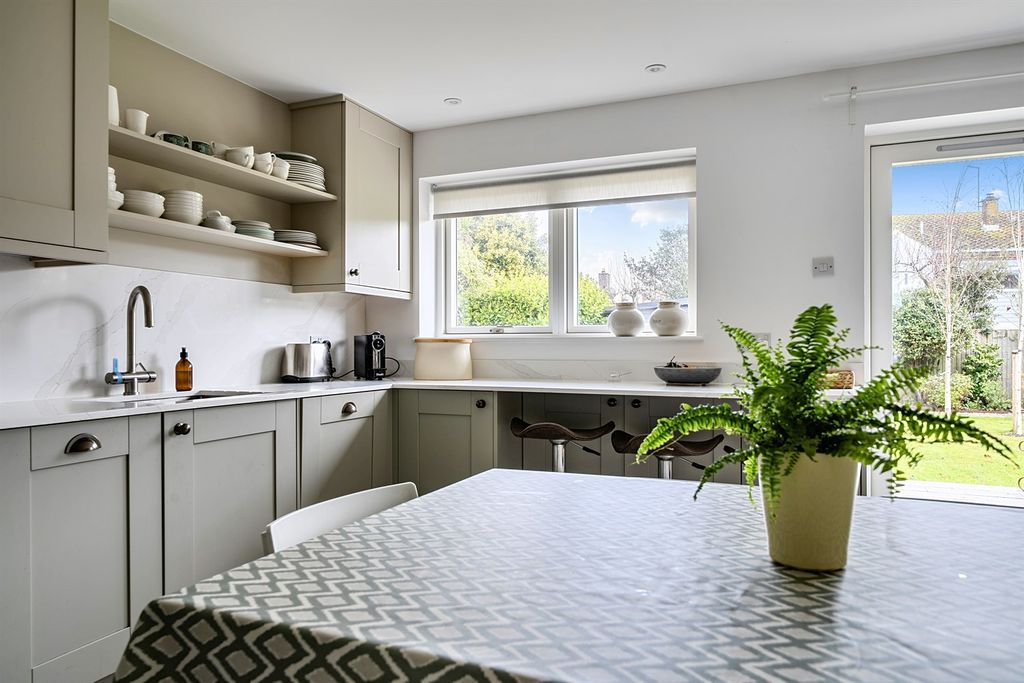 Additional image 10 of 3 bed detached house to rent20 Burley Road, Bognor Regis, West Sussex PO22
