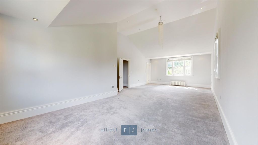 Additional image 33 of 4 bed semi-detached house to rentManor Road, High Beech, Loughton IG10