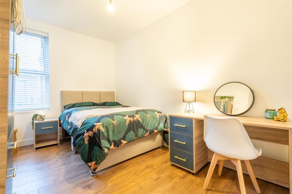 5 bed shared accommodation to rent32 Denham Road, Sheffield S11 photo 2