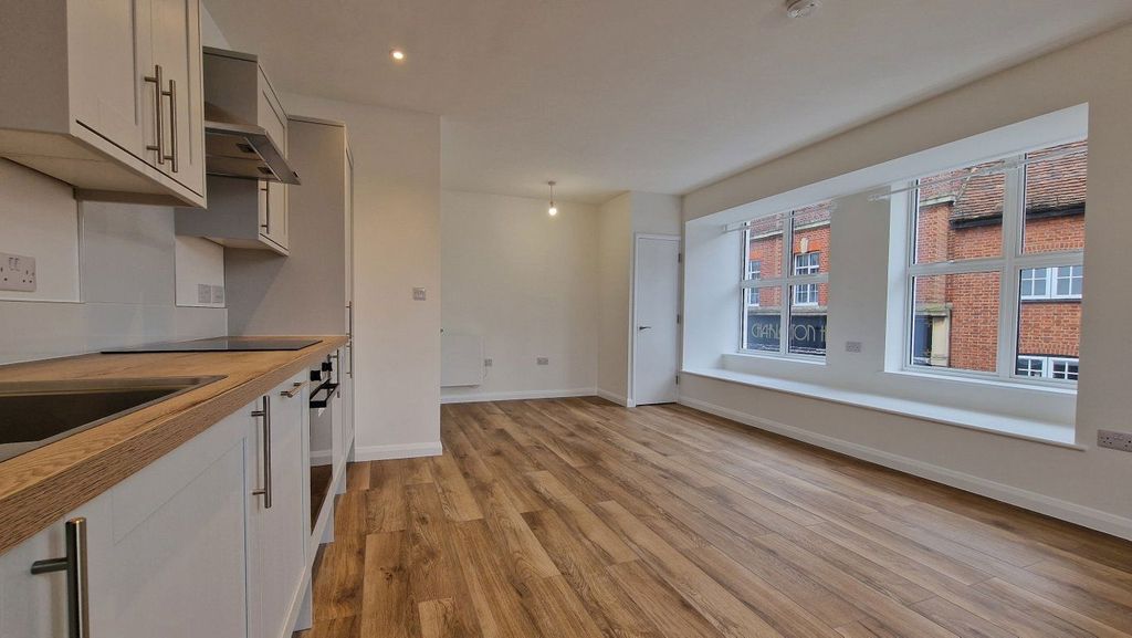 Additional image 8 of 2 bed flat to rentOld Town, Hemel Hempstead (F1) HP1
