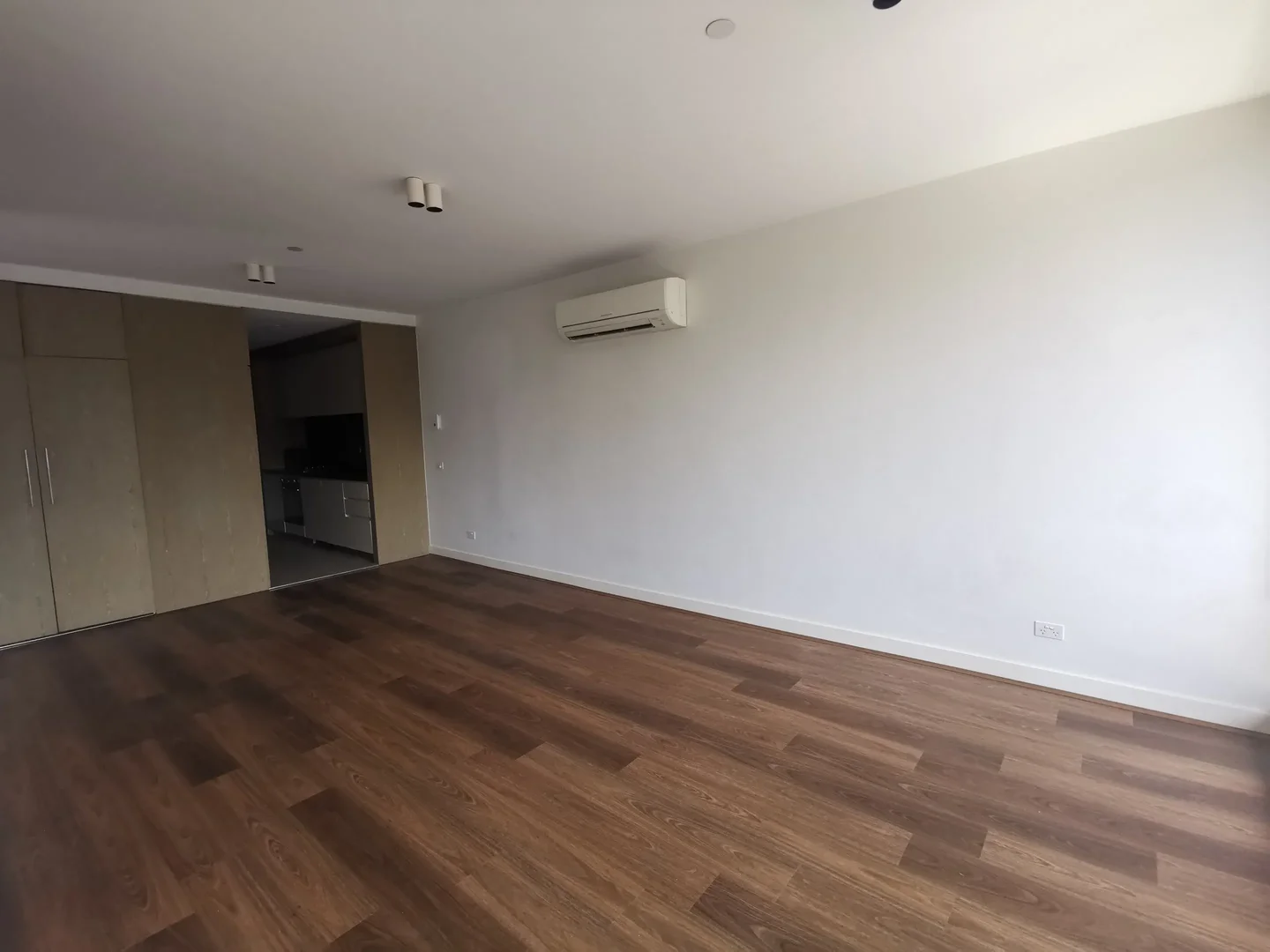 Additional image 9 of 912/74 Queens Rd, Melbourne VIC 3004