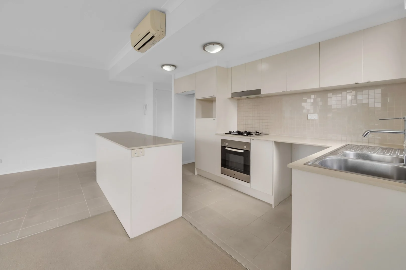 3/23 Playfield Street, Chermside QLD 4032