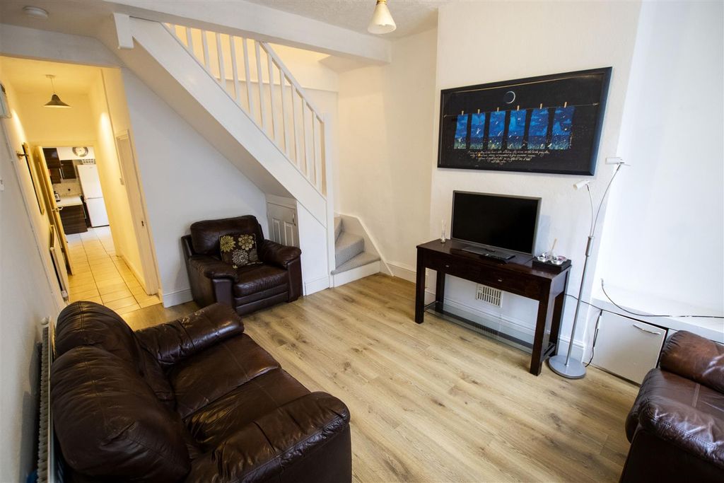 Additional image 2 of 3 bed shared accommodation to rentGleave Road, Selly Oak, Birmingham, West Midlands B29