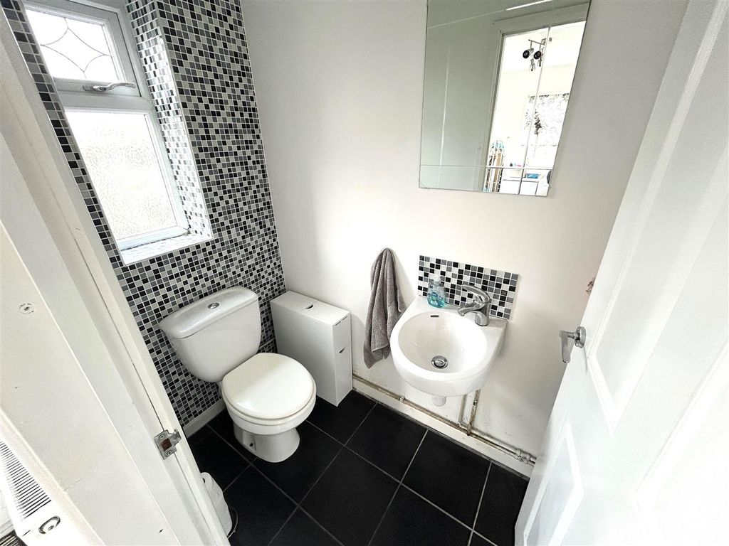 Additional image 11 of 3 bed semi-detached house to rentClytha Square, Abercarn, Newport NP11