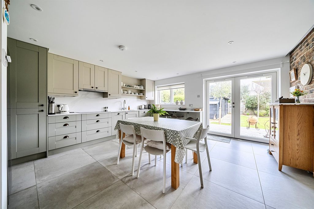 Additional image 9 of 3 bed detached house to rent20 Burley Road, Bognor Regis, West Sussex PO22