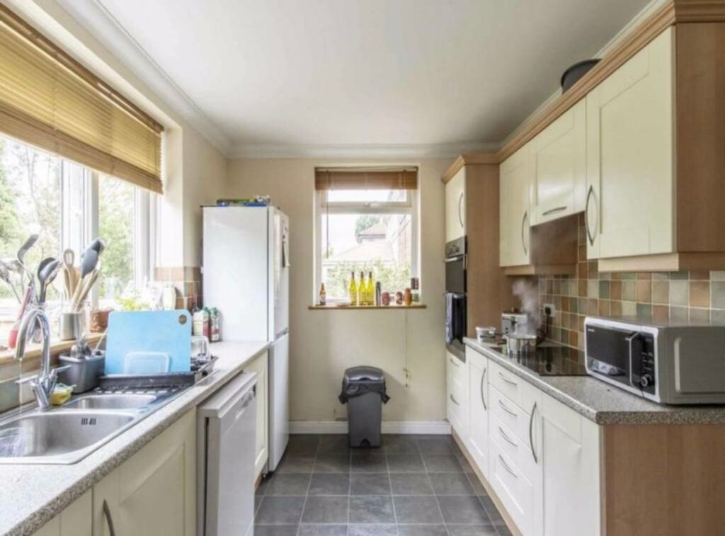 6 bed semi-detached house to rentBraemar Avenue, Bristol BS7