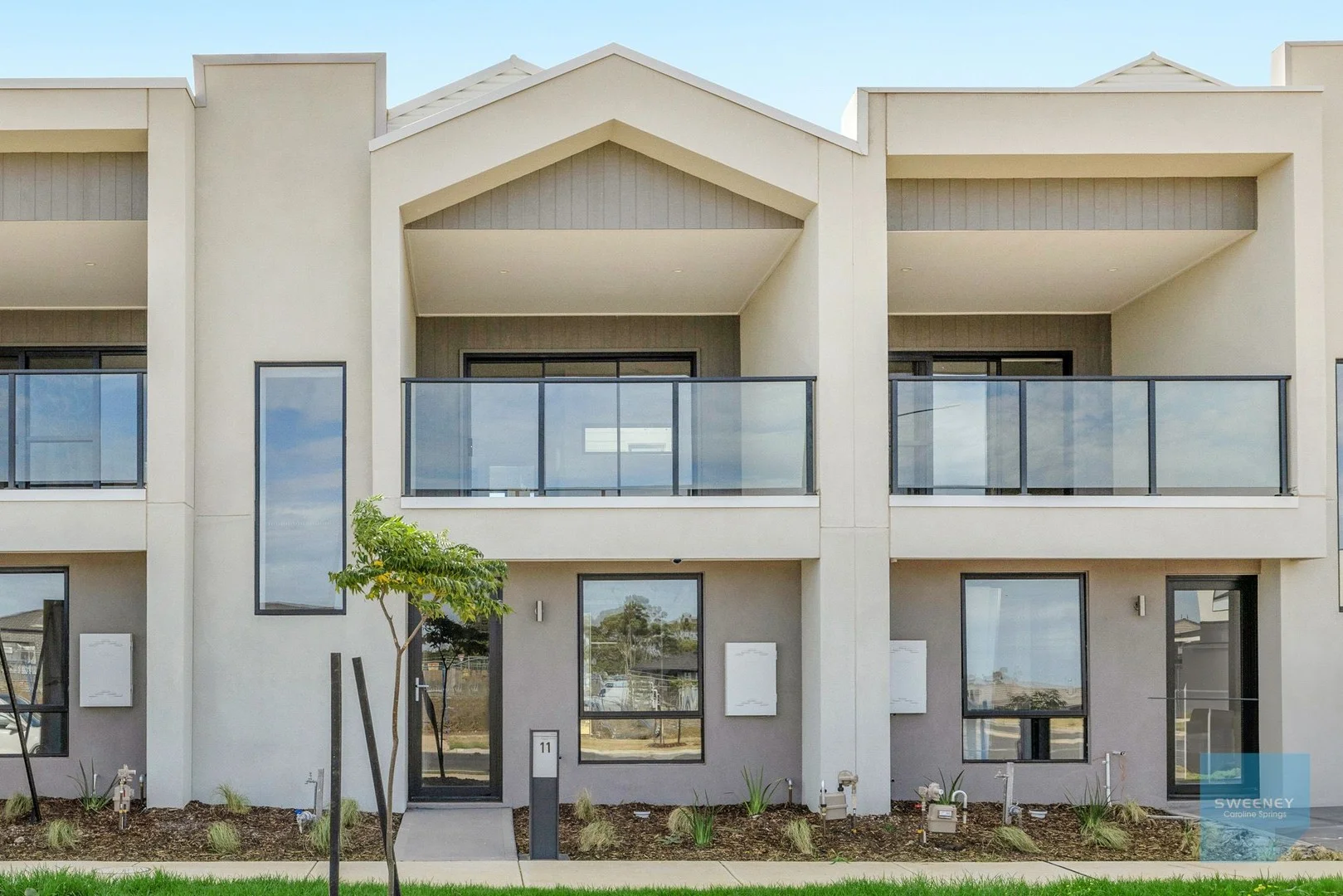 11 Amazing Boulevard, Fraser Rise VIC 3336