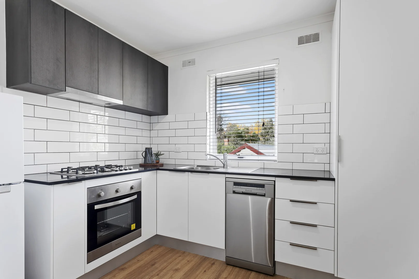 Additional image 4 of 10/23 Hallam Street, Quarry Hill VIC 3550