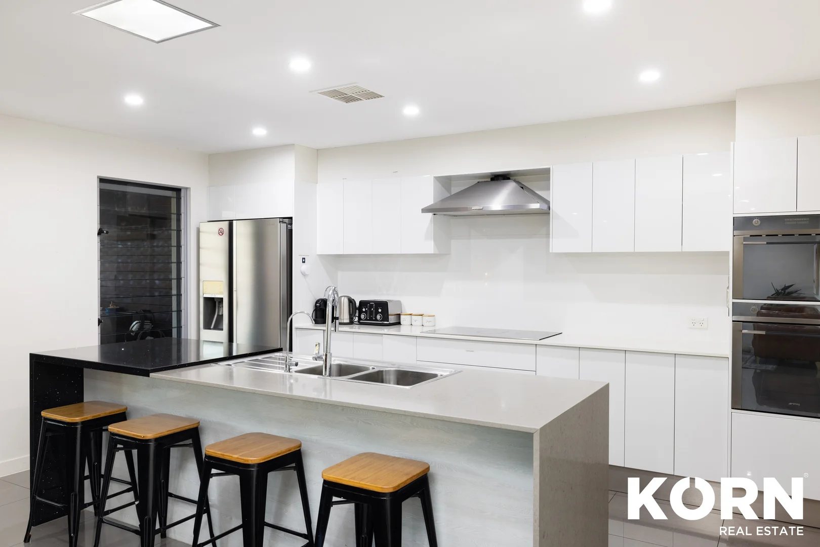 Additional image 11 of 26 Coobowie Street, Broadbeach Waters QLD 4218