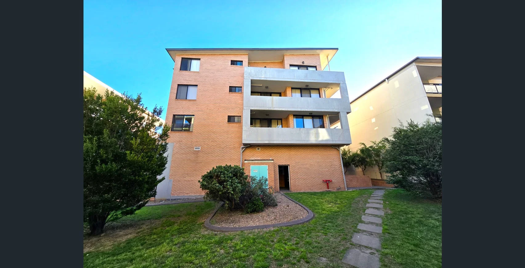 10/9-11 Kliens Road, Northmead NSW 2152