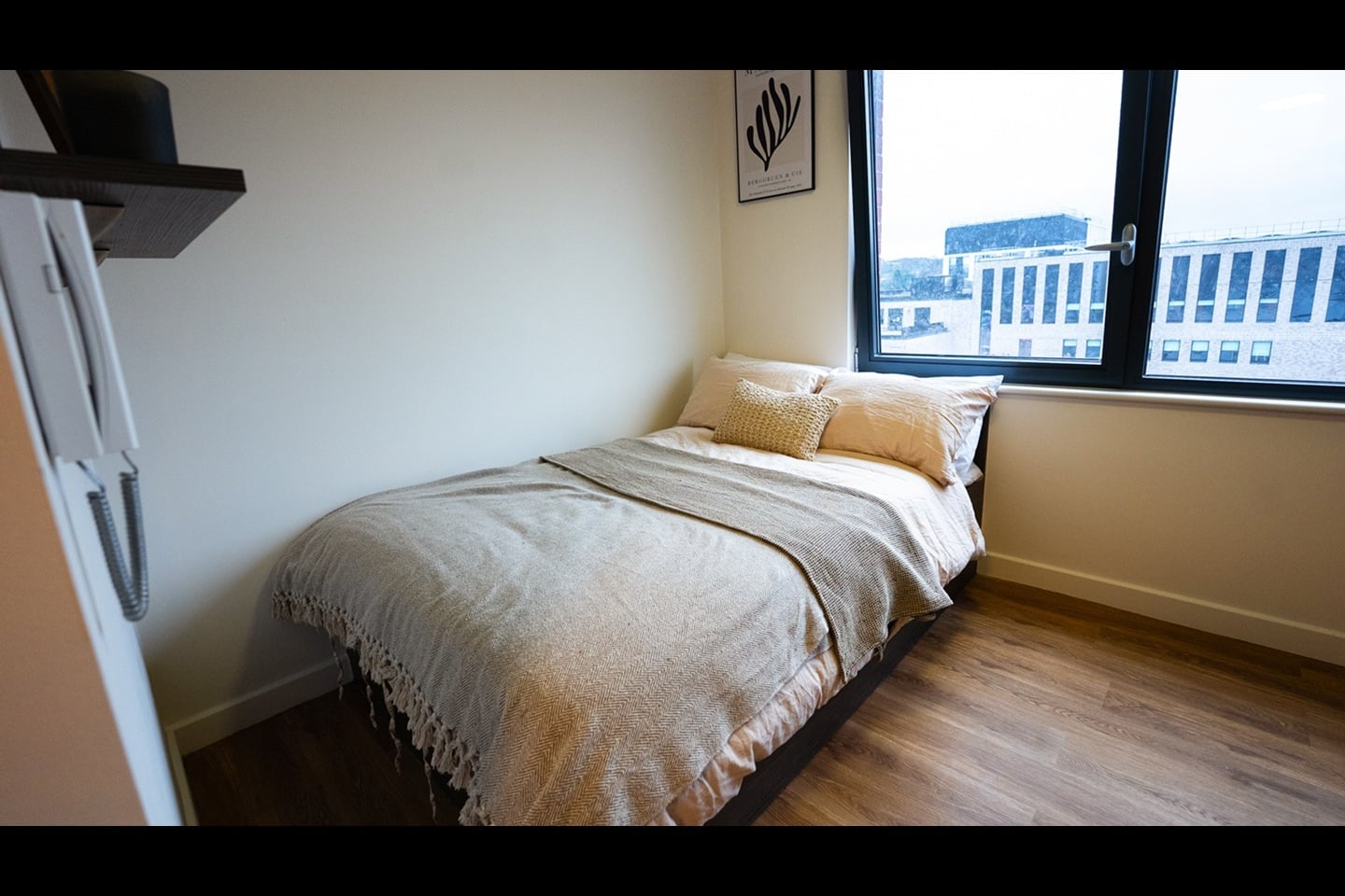 Studio Flat, Pearl Works, S1, N1 7GU photo 4