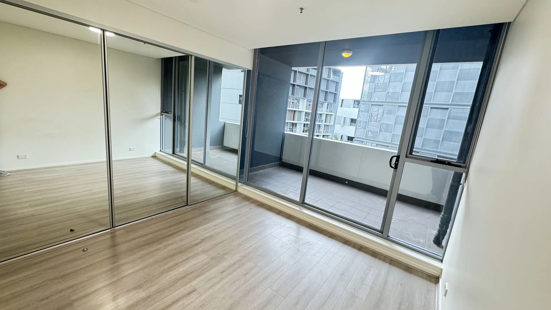 Additional image 3 of WeChat: KRL119 L6/ 5 O’Dea Ave, Zetland NSW 2017