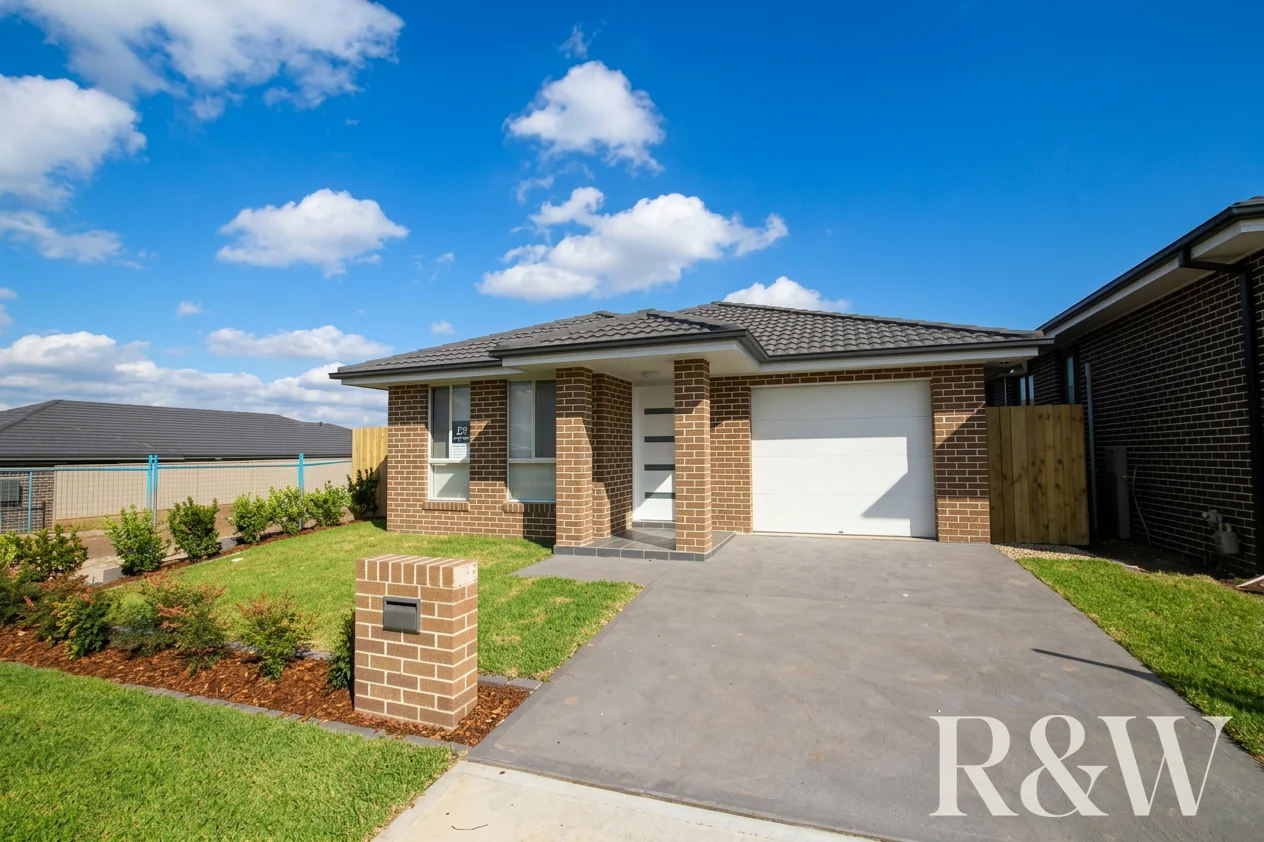 7 Holden Drive, Oran Park NSW 2570