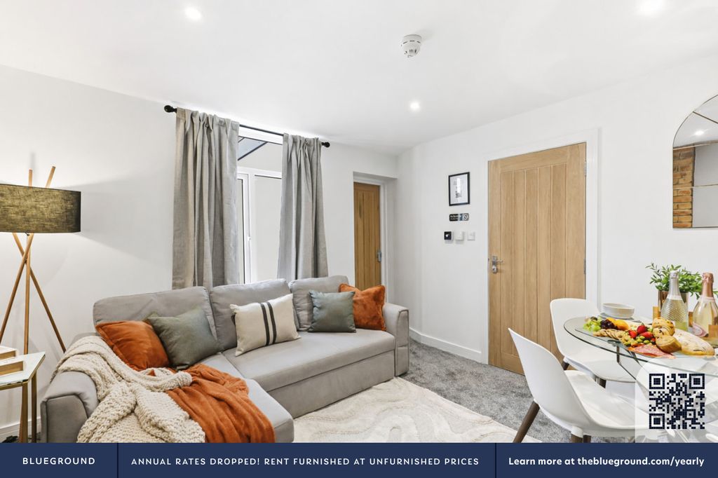 2 bed flat to rentNorthampton NN2 photo 3