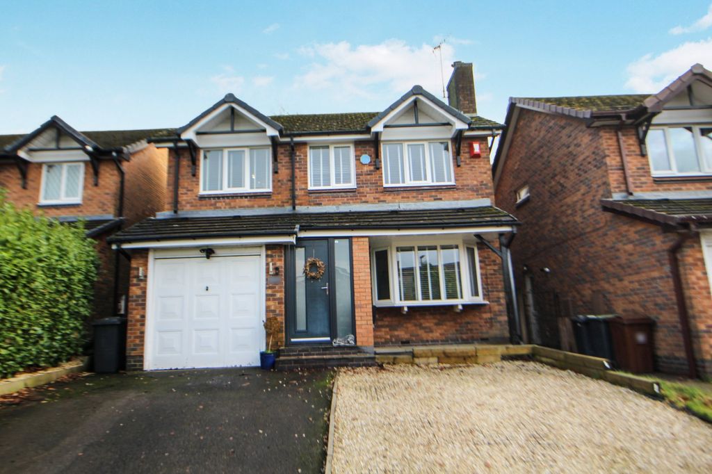 4 bed detached house to rentShropshire Drive, Glossop, Derbyshire SK13