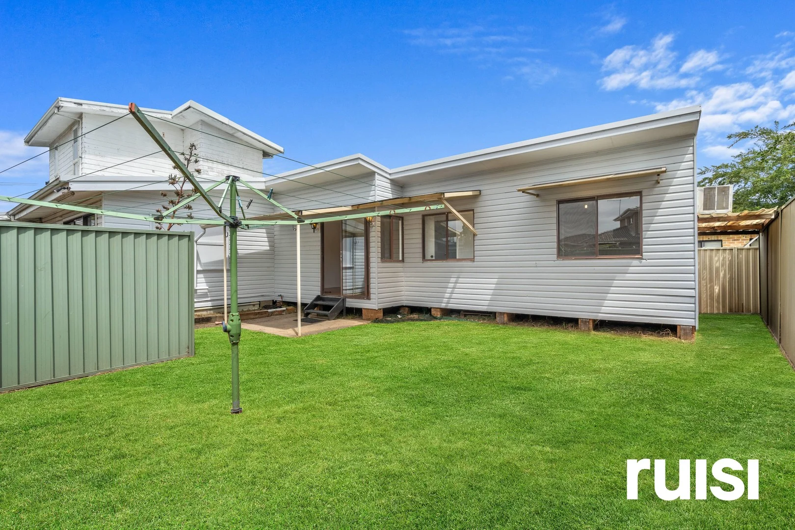 4B Daley Place, Fairfield West NSW 2165