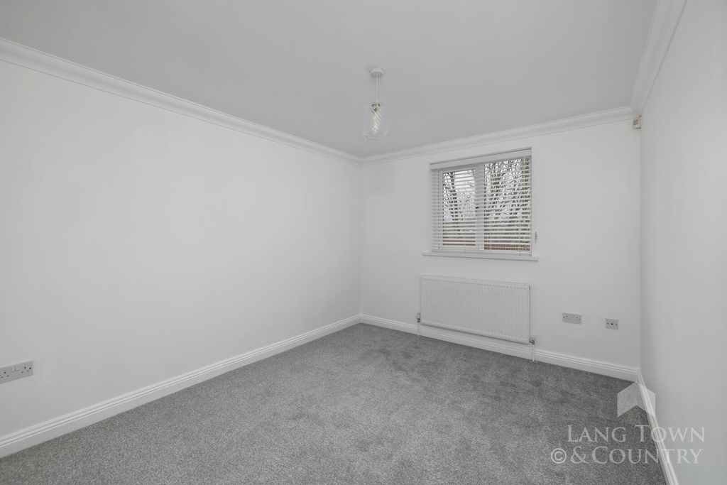 Additional image 8 of 2 bed flat to rentAustin Crescent, Crownhill, Plymouth PL6