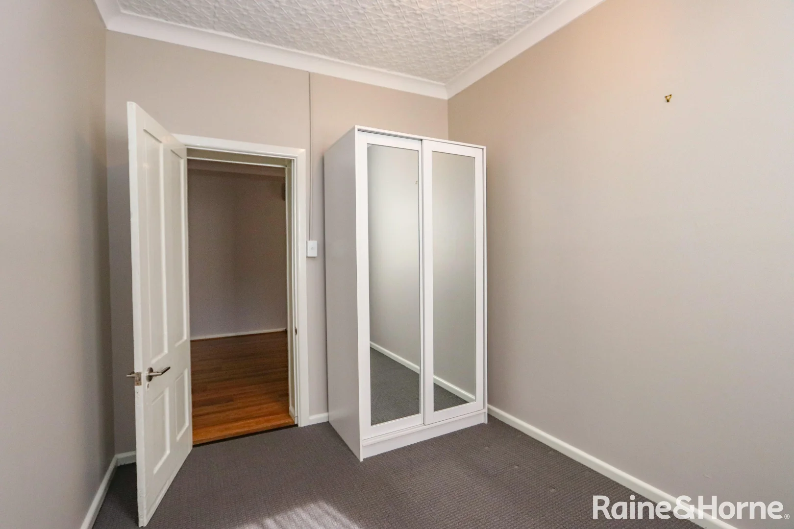 Additional image 6 of 326 Howick Street, Bathurst NSW 2795