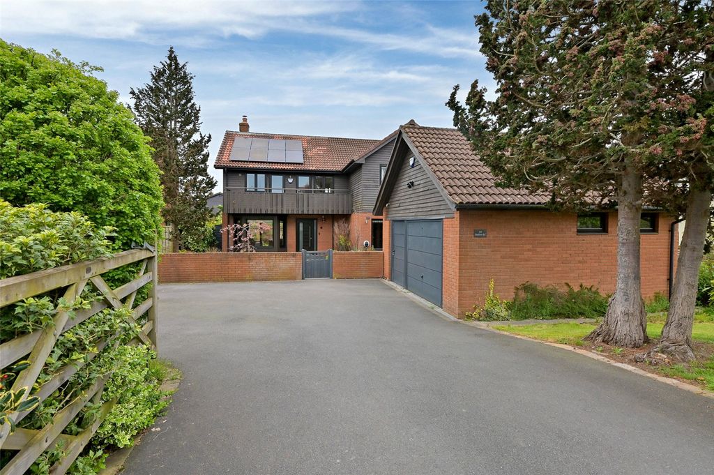 Additional image 2 of 5 bed detached house to rentStation Road, Nailsea, Bristol, Somerset BS48