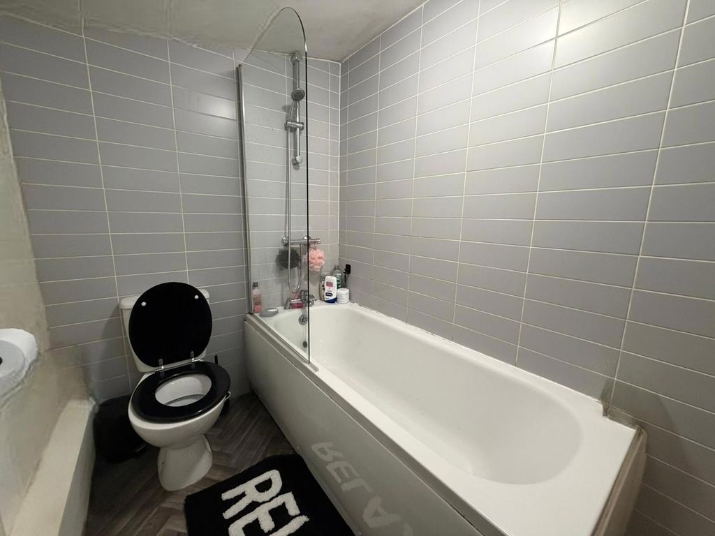 Additional image 6 of 3 bed end terrace house to rentJames Terrace, Hengoed CF82