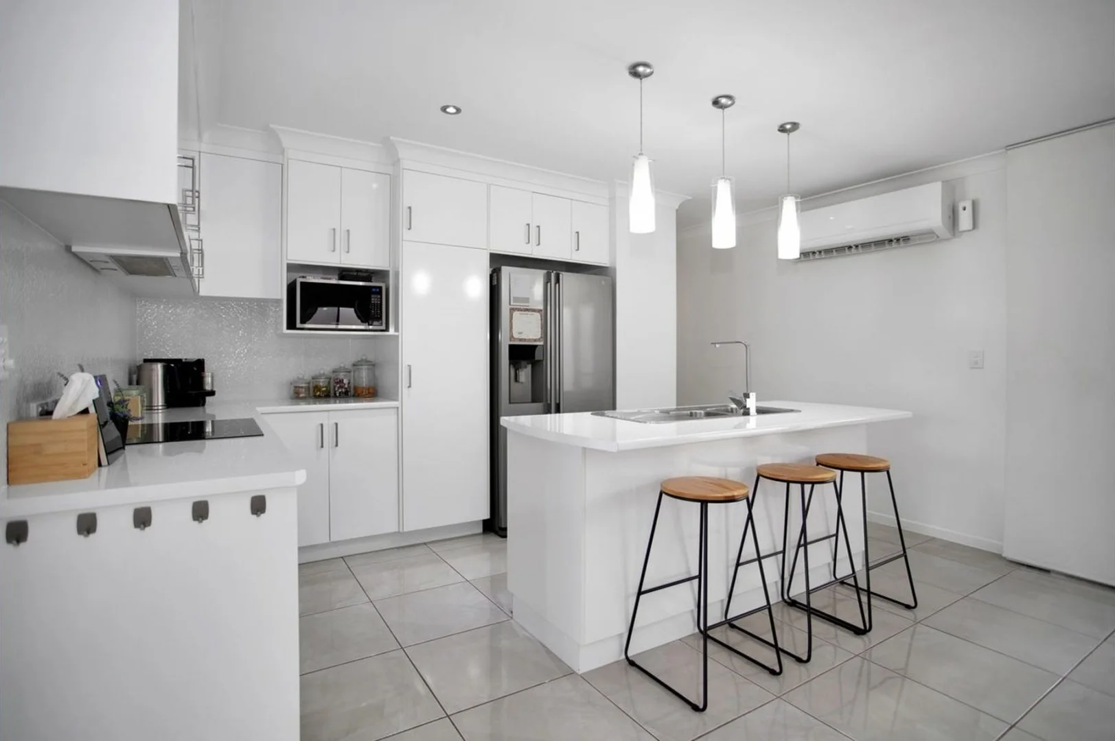 Additional image 3 of 17 Maranark Avenue, Mount Pleasant QLD 4740