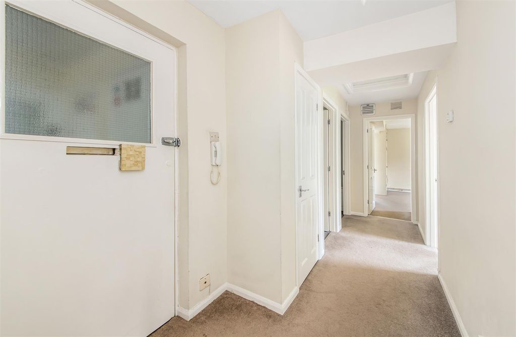 Additional image 15 of 2 bed flat to rentCheney Lane, Headington, Oxford OX3