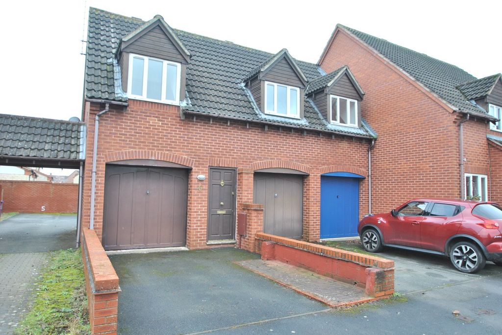 1 bed property for saleThe Cloisters, Bishops Cleeve, Cheltenham GL52