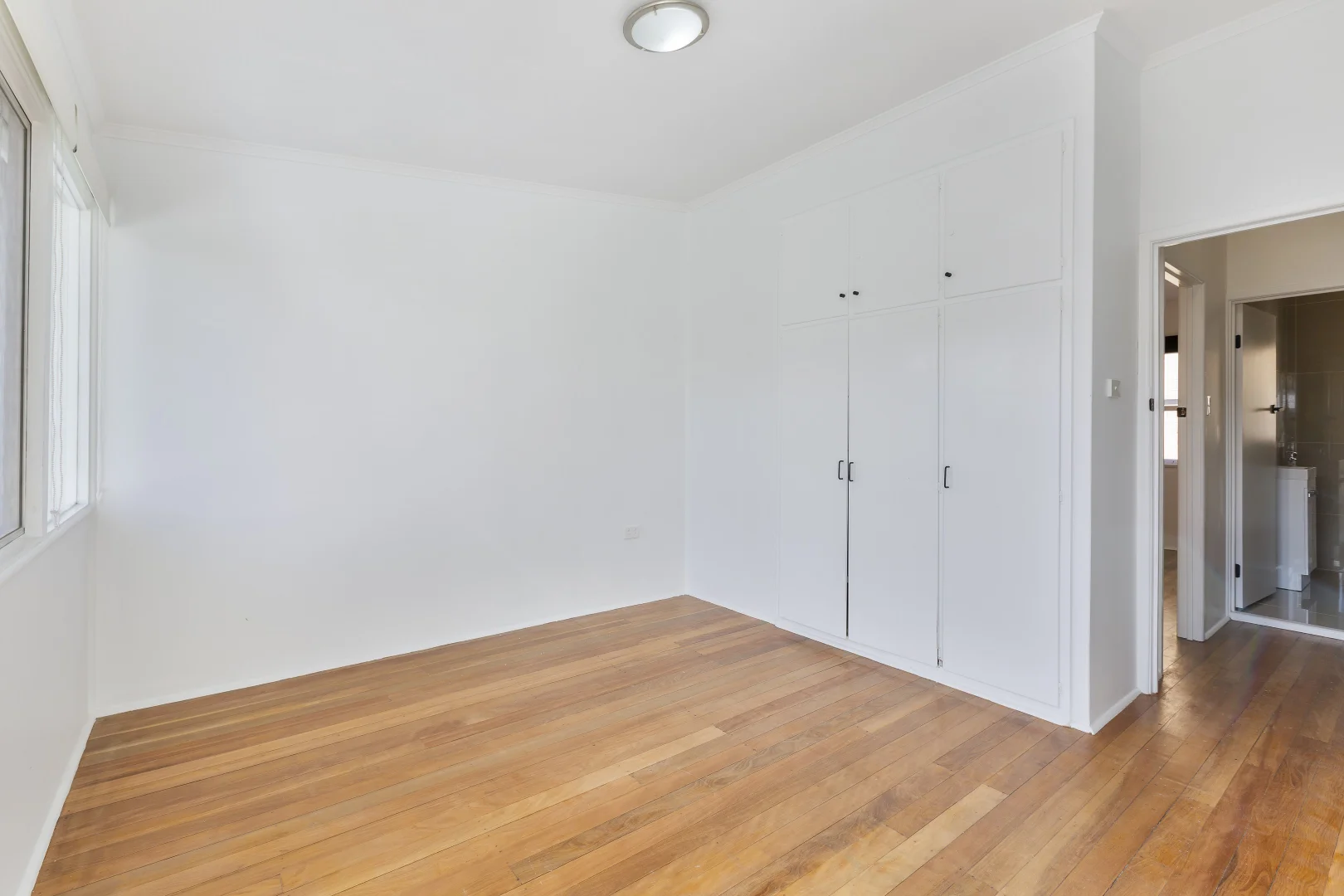 Additional image 10 of 3/19 Watson Esplanade, Surfers Paradise QLD 4217