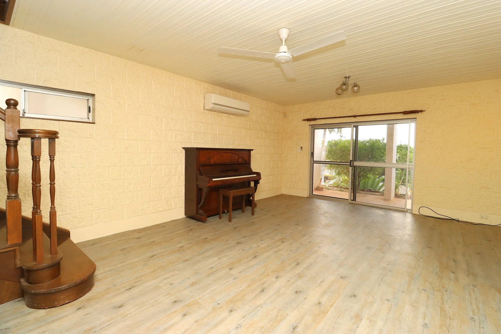 Additional image 3 of 12 Robin Road, Mount Isa QLD 4825