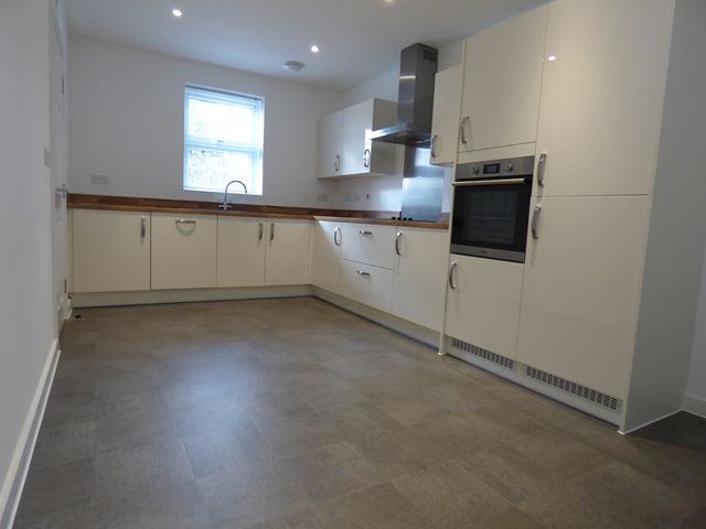 Additional image 3 of 3 bed detached house to rentMerchant Row, Exeter EX2