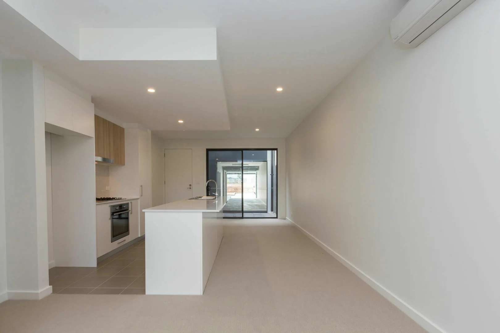 Unit 7/22 Max Jacobs Avenue, Wright ACT 2611 photo 4