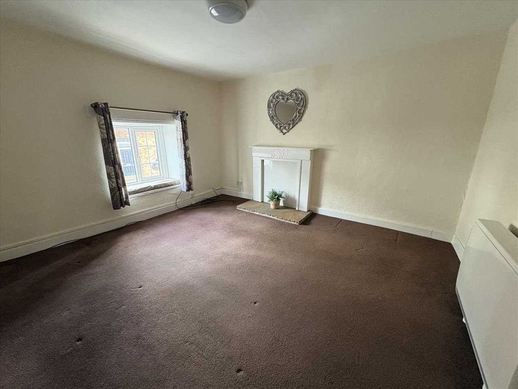 Additional image 2 of 2 bed flat to rentHigh Street, Messingham, Scunthorpe DN17
