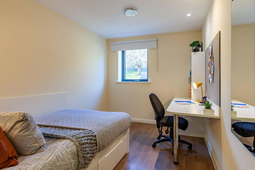 Additional image 2 of 1 bed flat to rentDean Street, Bangor LL57