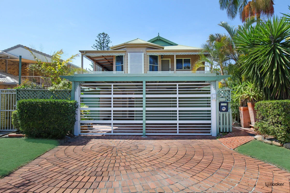 2/115 Petrel Avenue, Mermaid Beach QLD 4218