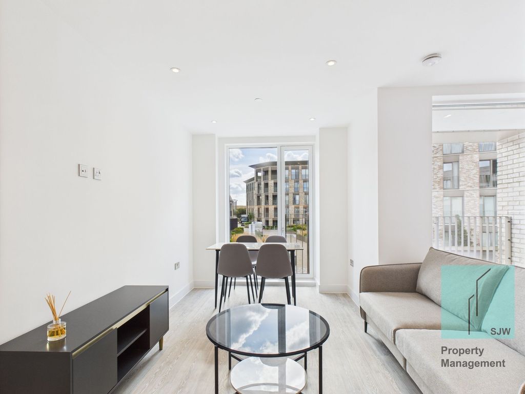 2 bed flat to rentAston Terrace, Cambridge CB3 photo 4