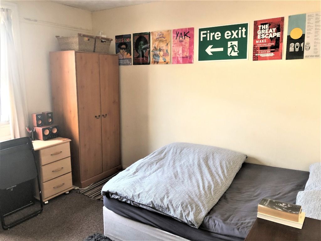 Additional image 3 of 8 bed flat to rentKings Road, Brighton BN1