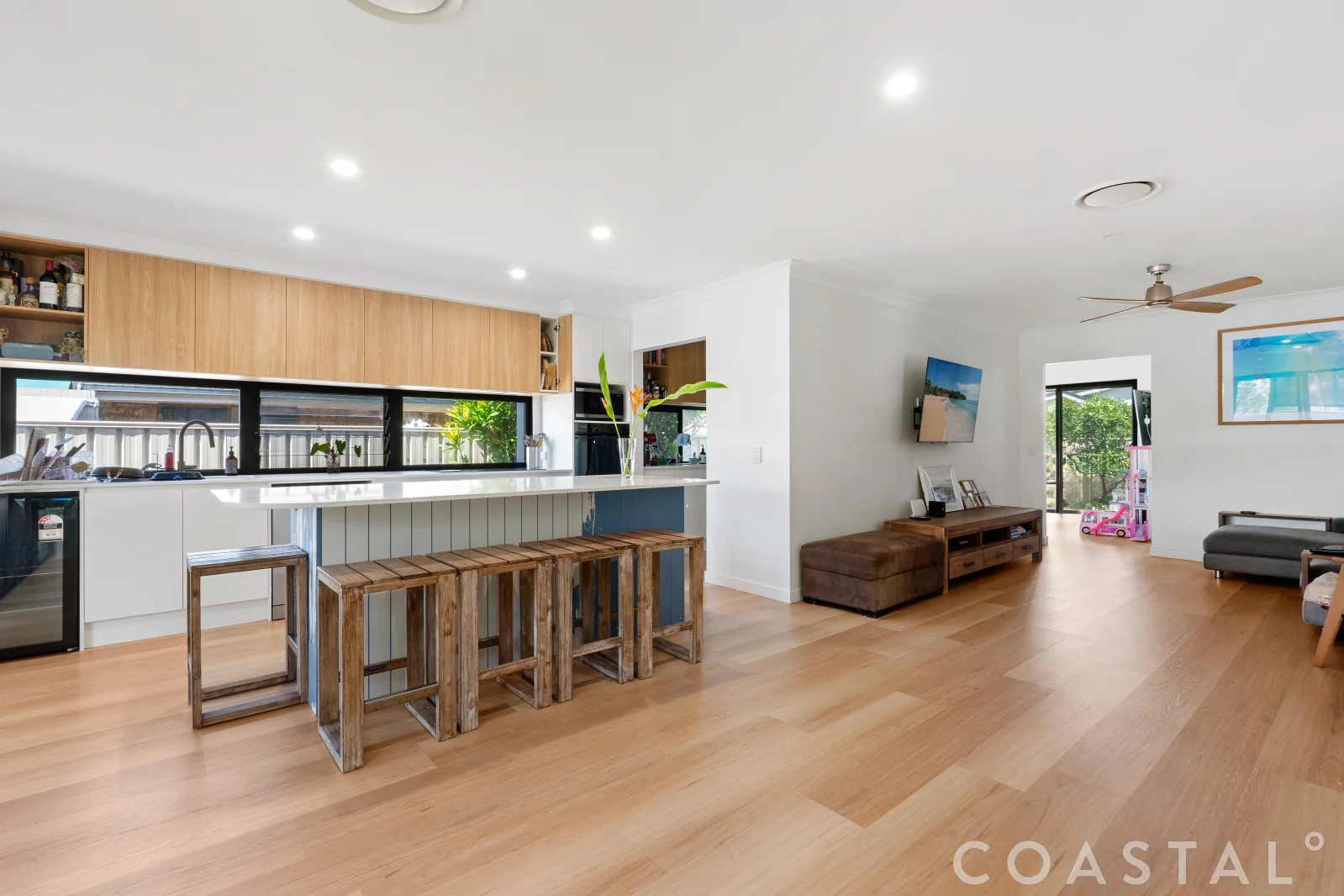 45 Arcadia Drive, Mermaid Waters QLD 4218