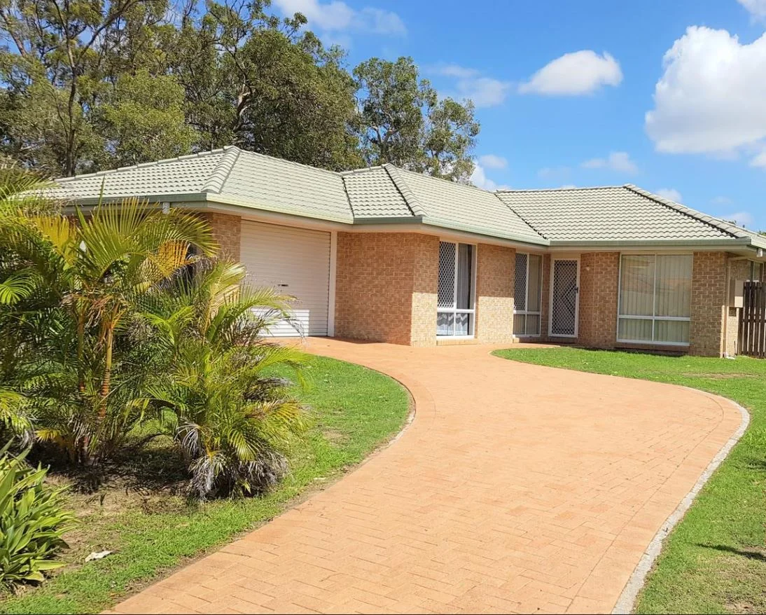 10 Cleo Court, Torquay QLD 4655
