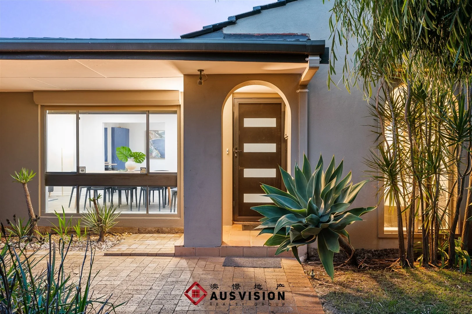 30 Morago Cres, Cloverdale WA 6105