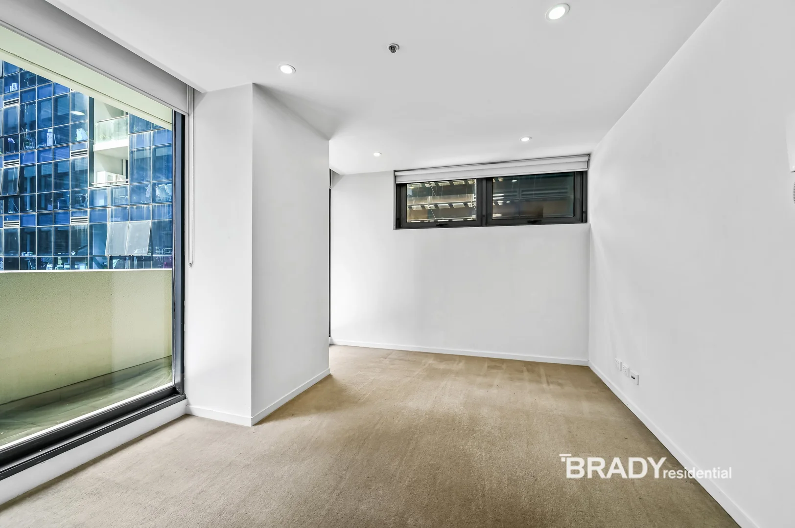 2503/5 Sutherland Street, Melbourne VIC 3000 photo 3