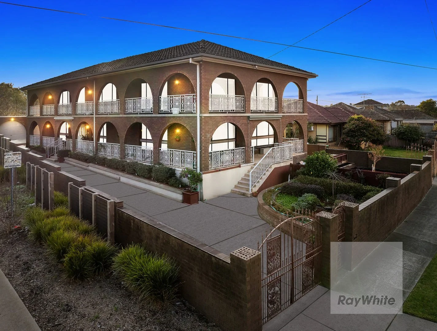 16 Newton Crescent, Lalor VIC 3075