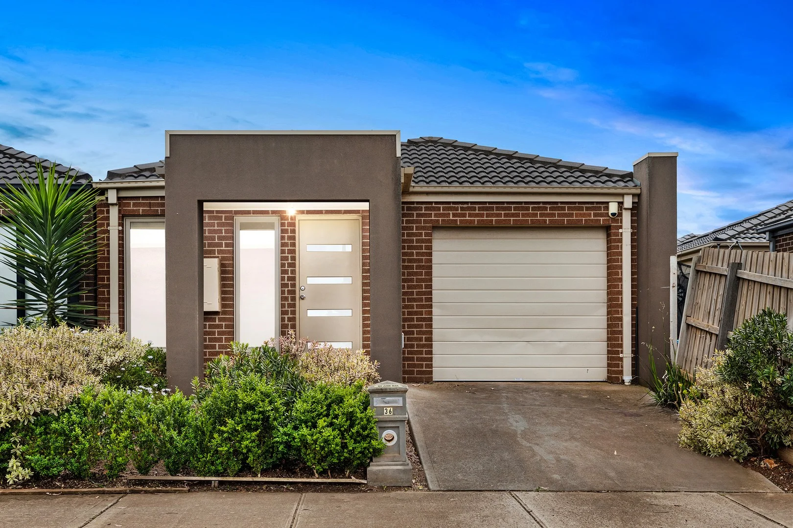 36 Mapleton Boulevard, Melton South VIC 3338