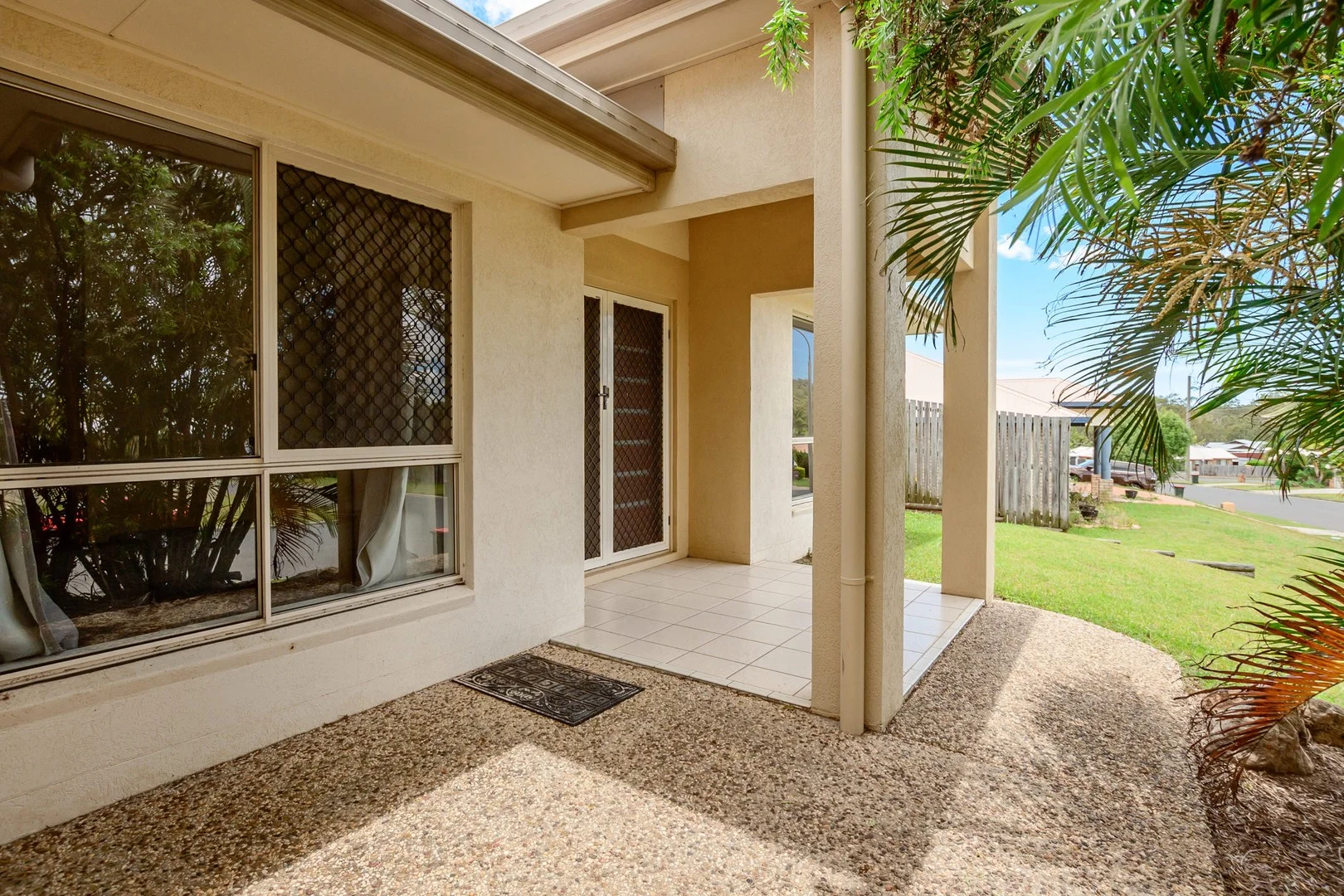 42 Emmadale Drive, New Auckland QLD 4680