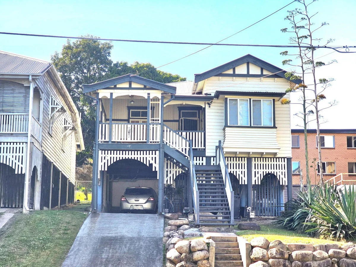 Room/7 Cox Road, Windsor QLD 4030