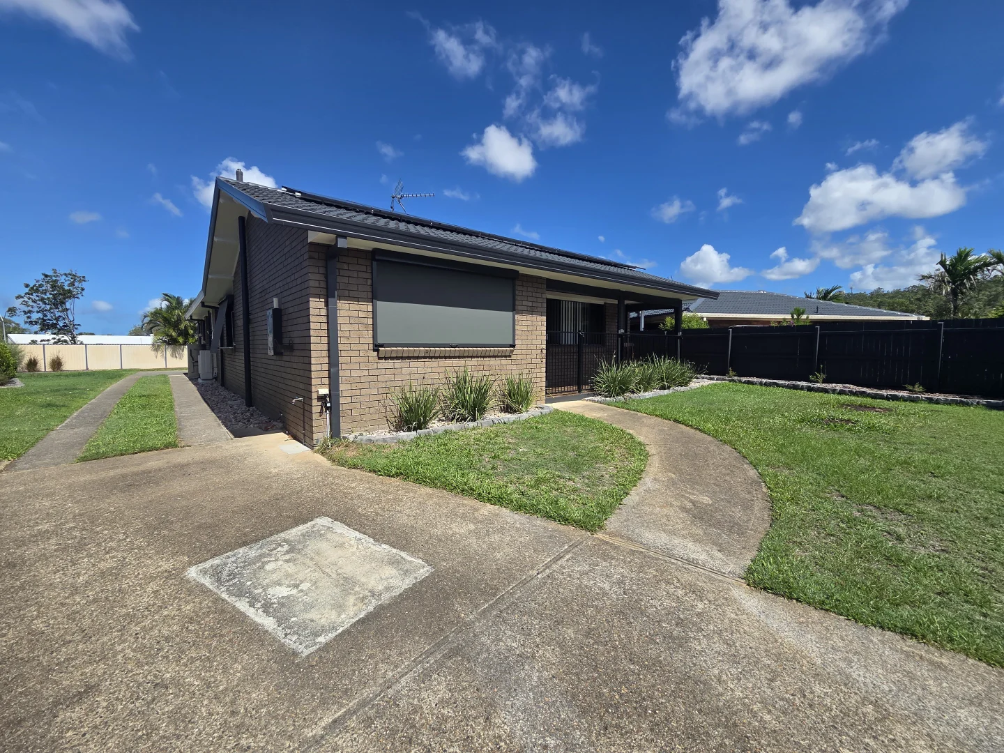 29 Dromana Crescent, Helensvale QLD 4212 photo 2