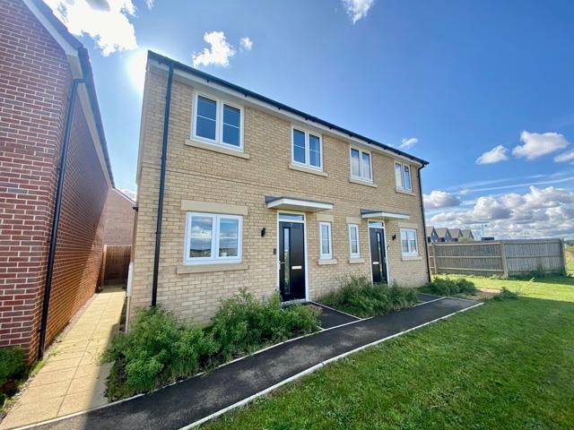 3 bed semi-detached house to rentDewey Close, Hampton Heights, Peterborough PE7