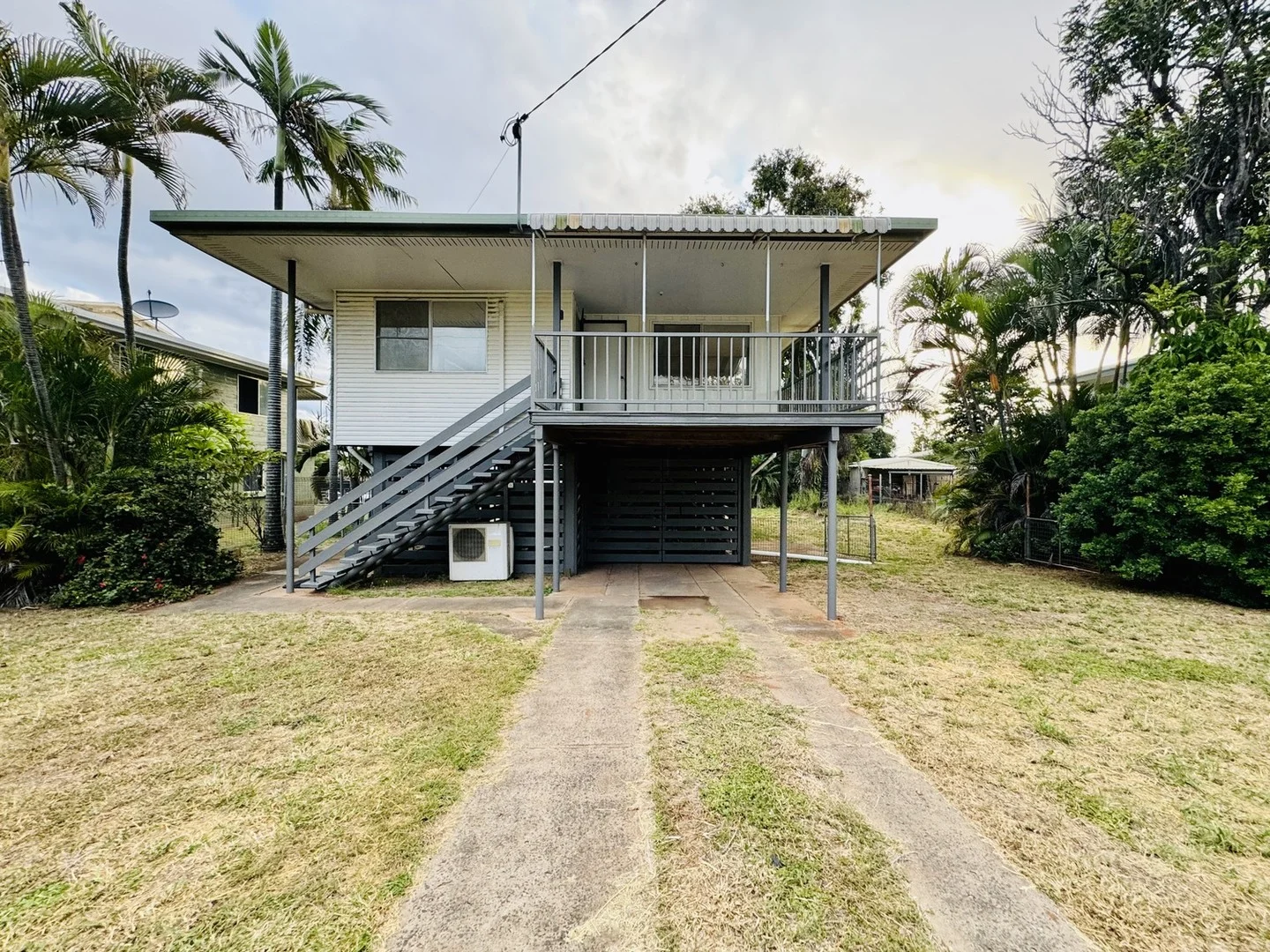 15 MACKAY Street, Moranbah QLD 4744