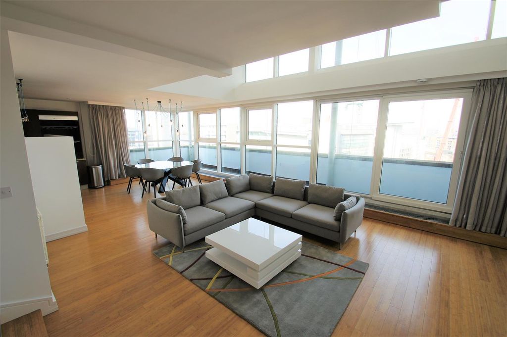 Additional image 3 of 3 bed flat to rentCentury Buildings, St Mary`S Parsonage M3